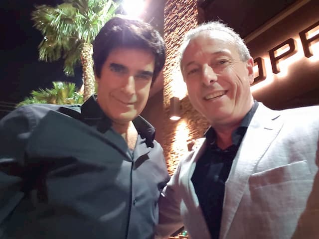 Michel mentalista con el estadounidense David Copperfield